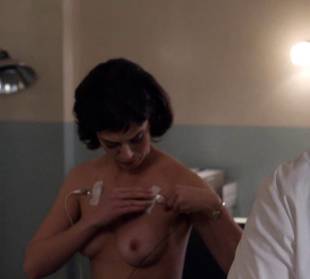 lizzy caplan topless to be monitored on masters of sex 6487 10