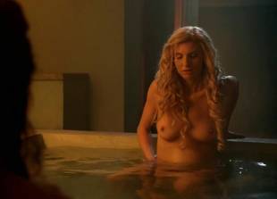 lucy lawless and viva bianca topless in the bath on spartacus 9639 9