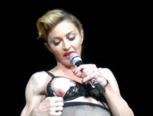 madonna pulls down bra to expose her breast in istanbul 2989 6