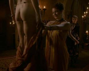 maisie dee nude to get spanked on thrones 5902 1