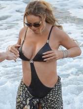 mariah carey nipple slips out of bikini at beach 0885 8