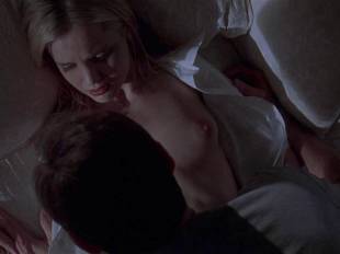 mena suvari topless for her first time in american beauty 6855 12