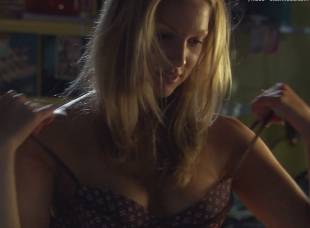 miriam mcdonald topless in poison ivy 4 2537 2