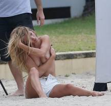 rosie huntington whiteley topless for photo shoot at beach 2105 2