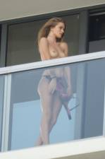 rosie huntington whiteley topless on the balcony 8548 2