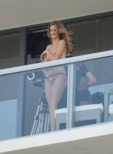 rosie huntington whiteley topless on the balcony 8548 5