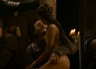 sahara knite nude in your lap on game of thrones 0102 12