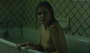 scout taylor compton topless in ghost house 7392 14