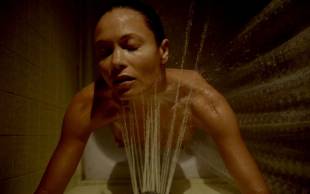 thandie newton topless breasts revealed in rogue 5084 2