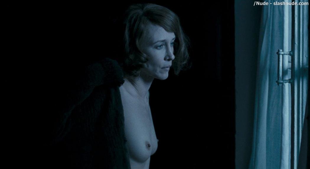 Vera Farmiga Nude In In Tranzit 18