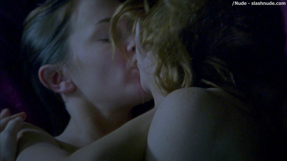 Emily Blunt Nude With Natalie Press In My Summer Of Love 10