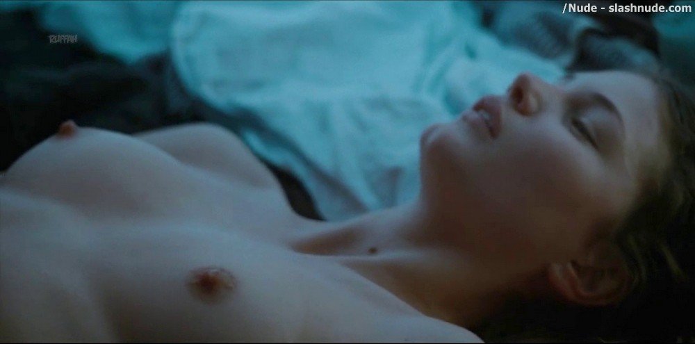 Iben Akerlie Topless In Dont Tell Me About Your Dreams 11