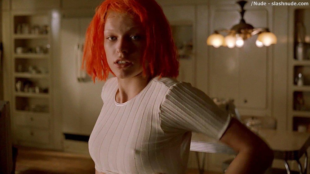 Milla Jovovich Nude In The Fifth Element 17.