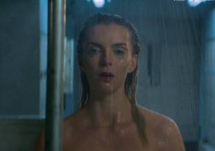 betty gilpin nude in shower on glow 8975 1