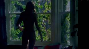 emily blunt nude with natalie press in my summer of love 6622 14