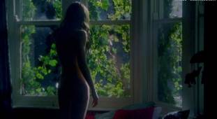 emily blunt nude with natalie press in my summer of love 6622 15