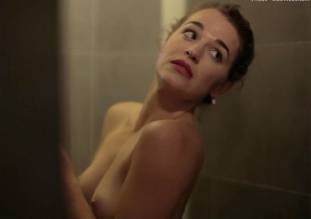 laura gordon nude in shower in embedded 9081 11