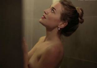 laura gordon nude in shower in embedded 9081 15
